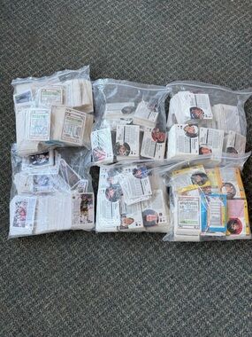 Large Lot of Vintage Hockey Cards